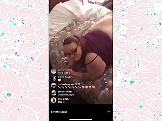 Bbw red3 Shaking Her Ass on Instagram Live.